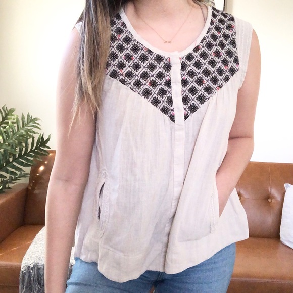 Lucky Brand | Embroidered Blouse - Picture 2 of 8